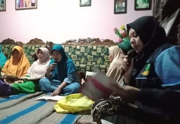 Perkuat Ukhuwah Lewat Kegiatan Islamiyah Rutin Ibu-ibu Dusun Tompak